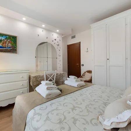 Sunset House Perledo